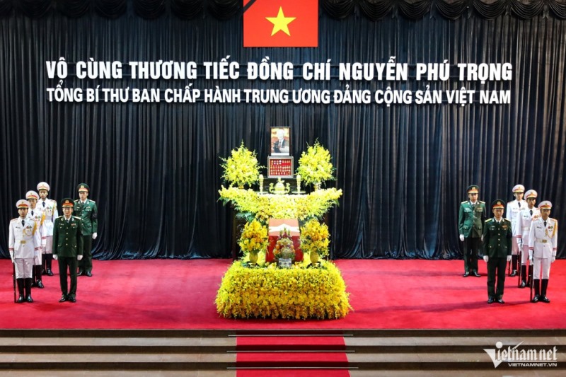 Đoàn đại biểu tỉnh Quảng Ninh viếng Tổng Bí thư Nguyễn Phú Trọng