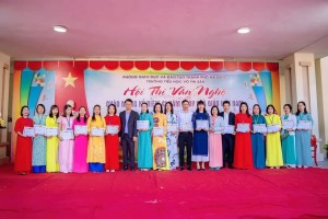 Trường Tiểu học Võ Thị Sáu và Tiểu học Hữu Nghị tổ chức hội thi văn nghệ chào mừng kỷ niệm 41 năm ngày Nhà giáo Việt Nam 